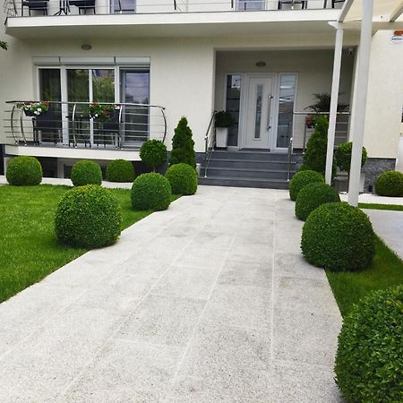 Vila Marius 2 Mai Exterior photo